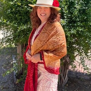 Meet your Posher, Maura